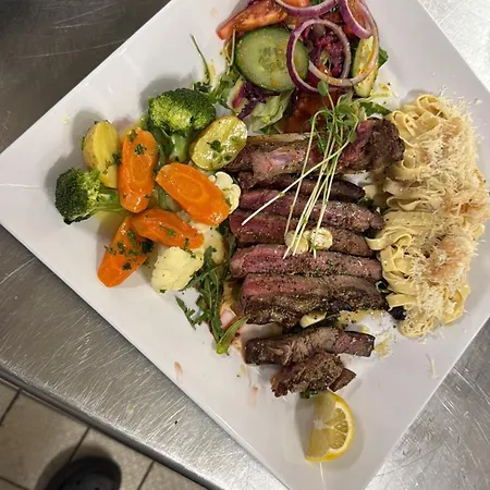 酒店 Attikos & Restaurant