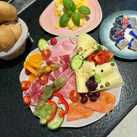 Attikos & Restaurant * 伦根费尔德