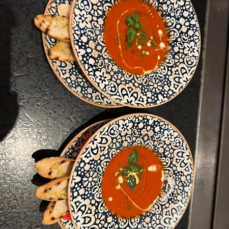 Attikos & Restaurant 酒店 *